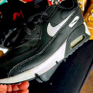 Youth air max.